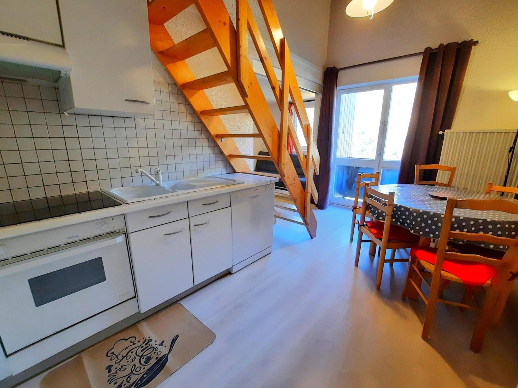Duplex 6 Pers. Au Pied Des Pistes Avec Balcon Et Mezzanine - Les Menuires - Fr-1-452-119 Apartment *